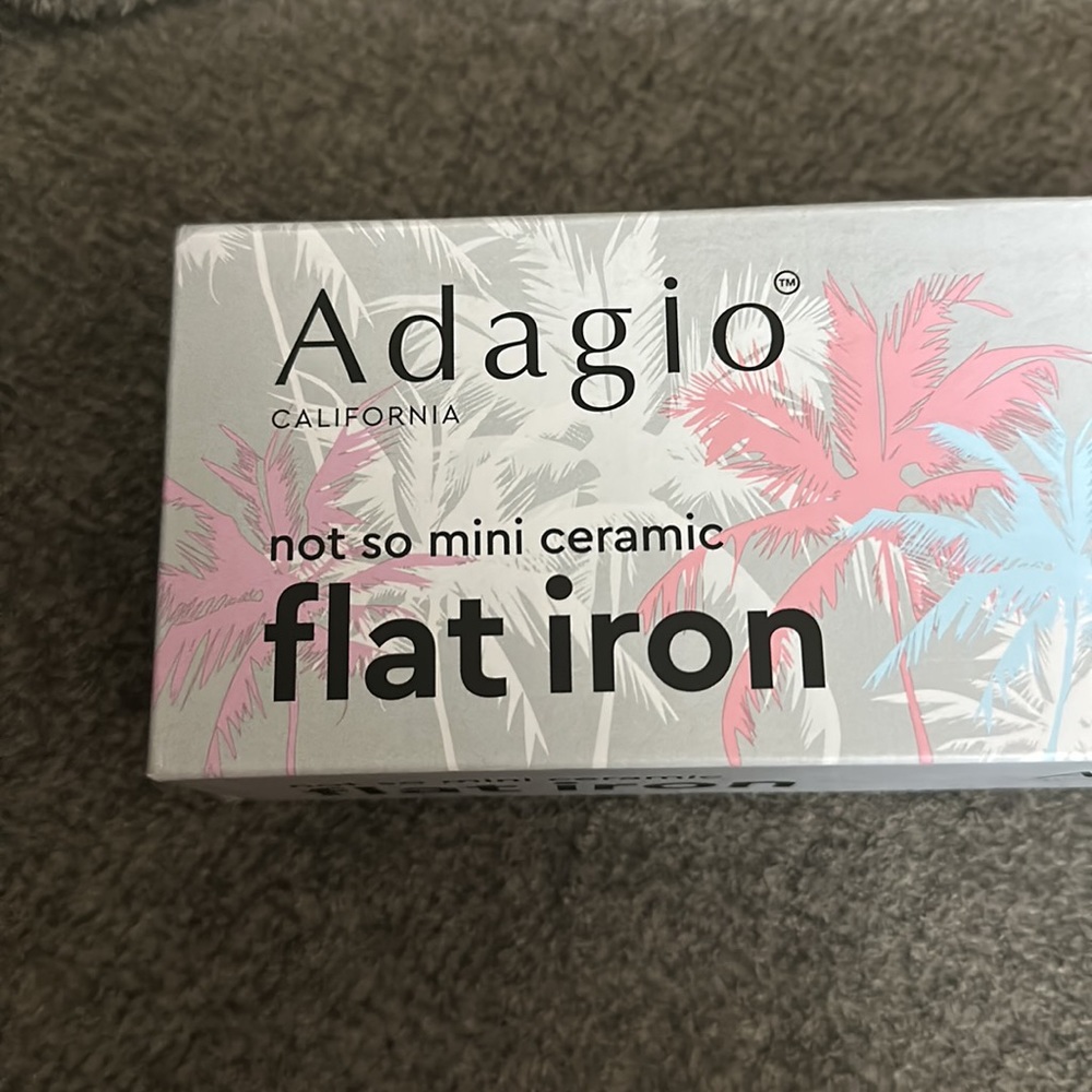 Mini flat iron - Picture 3 of 4